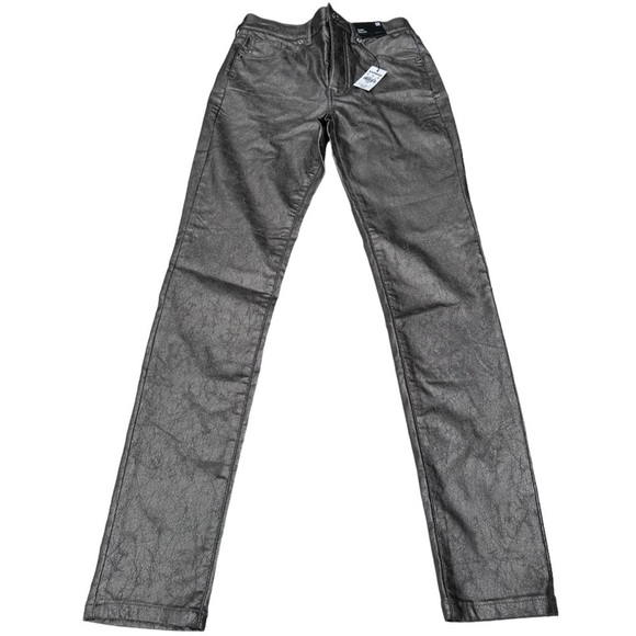 Sold - Picture 3 of 8